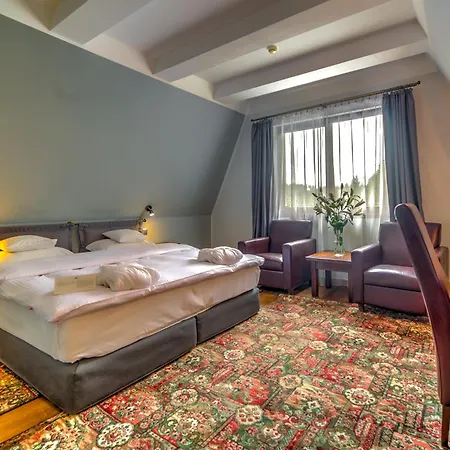 Jelenia Struga Medical Ковары